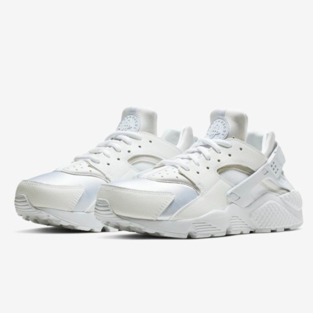 NWT Nike Air Huarache
